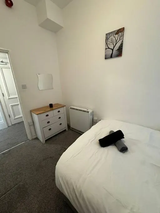 City Center Gem- Flat For 6 In Sheffield Gs404