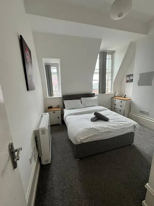City Center Gem- Flat For 6 In Sheffield Gs404 0*,